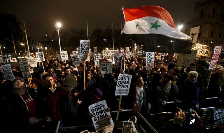 البرلمان البريطاني تجاهل هذه الأصوات وانحاز لقرار المشاركة في قصف داعش بسوريا  