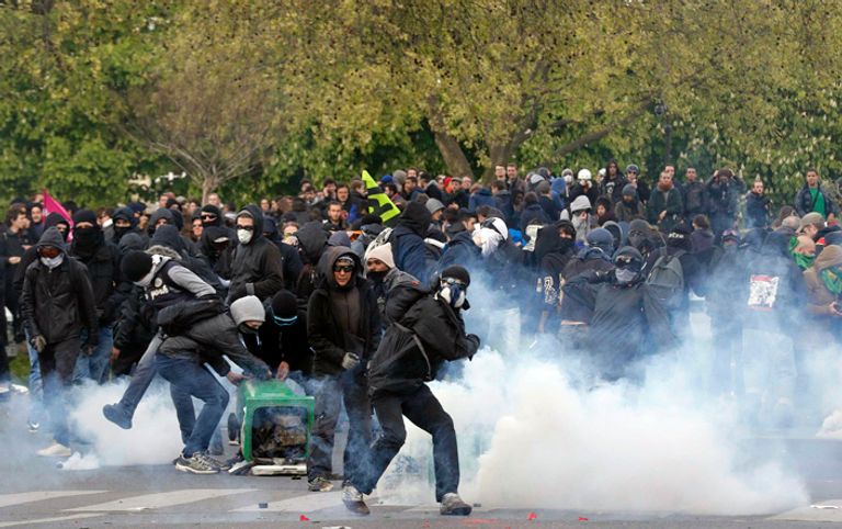 مواجهات بين الشرطة الفرنسية وشباب محتج على قوانين العمل في البلاد