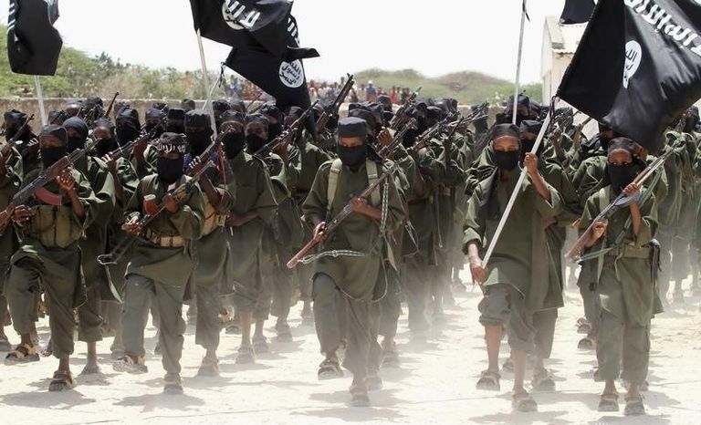 مقاتلون بحركة الشباب الصومالية اثناء تدريب -  رويترز