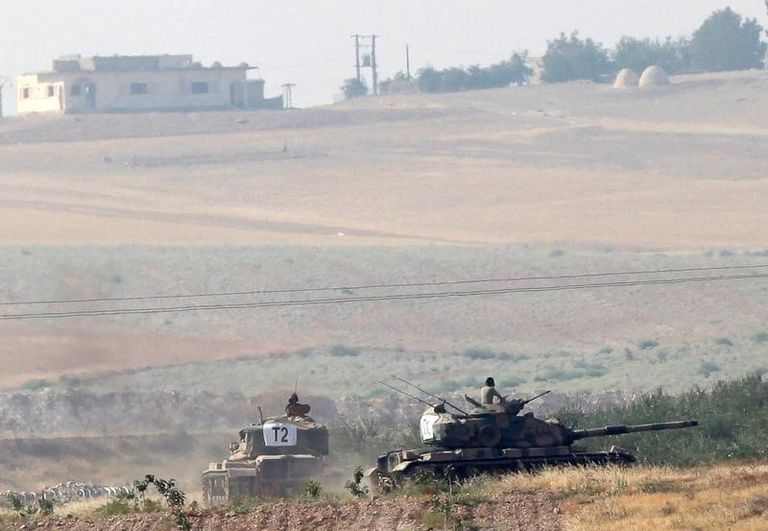 القوات التركية على الحدود السورية