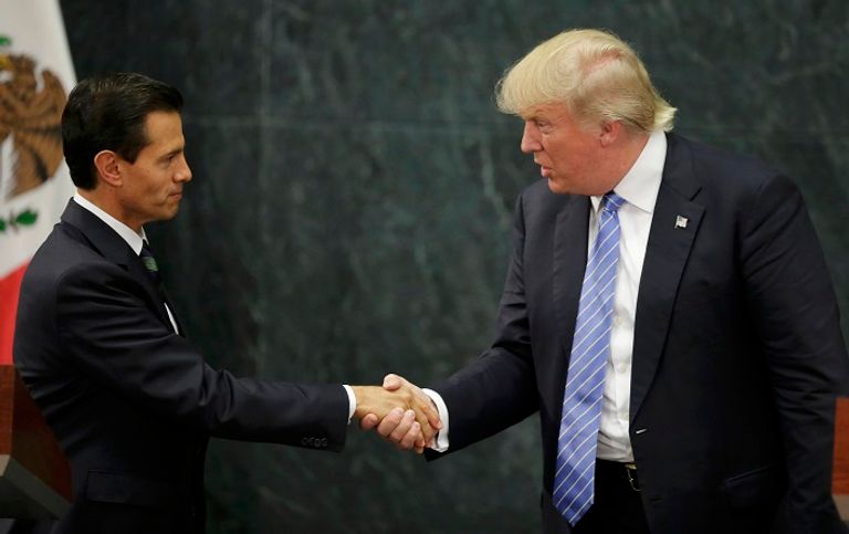 الرئيس المكسيسكي ودونالد ترامب