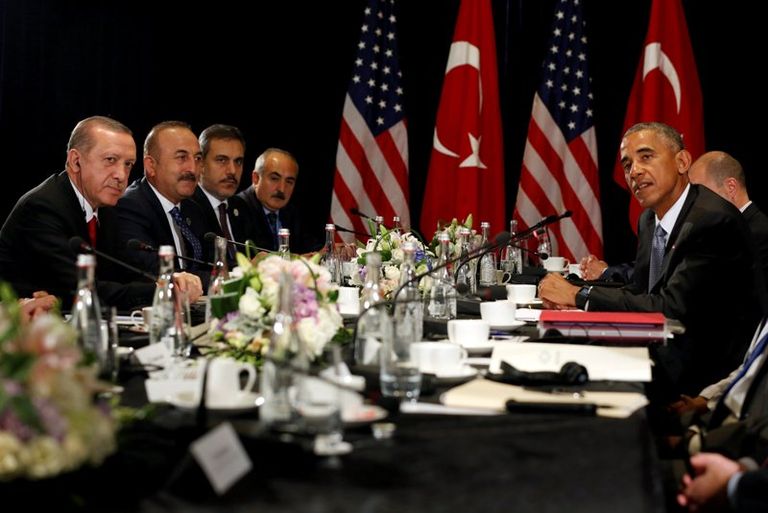 أوباما وأردوغان خلال لقائهما على هامش قمة العشرين