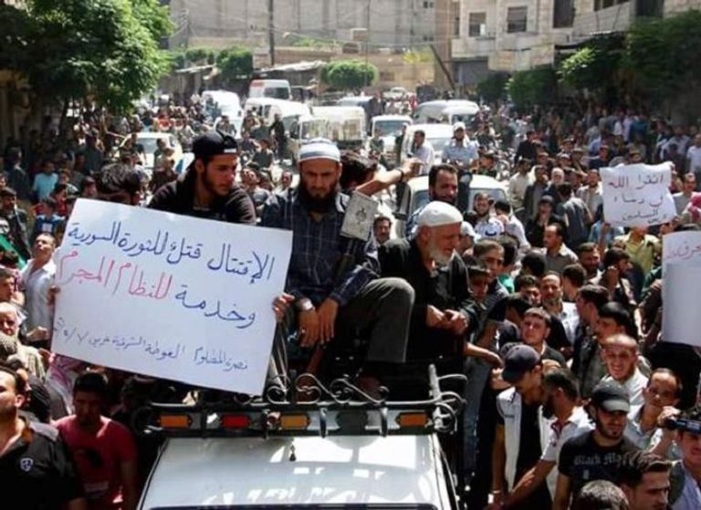  مظاهرات في الغوطة تطالب جيش الإسلام وفيلق الرحمن بوقف القتال 