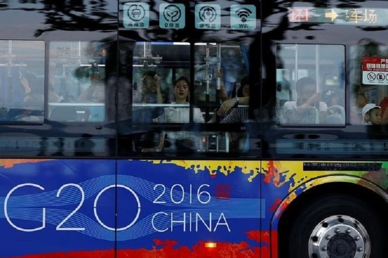 شعار اجتماع قمة العشرين على وسائل النقل في بكين 