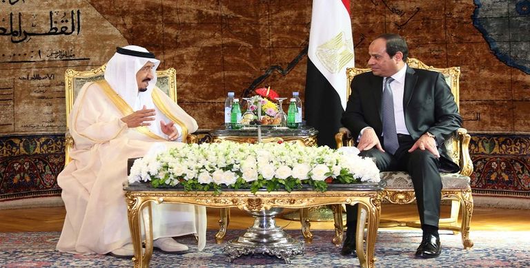 العاهل السعودي الملك سلمان بن عبدالعيزيز والرئيس المصري عبدالفتاح السيسي