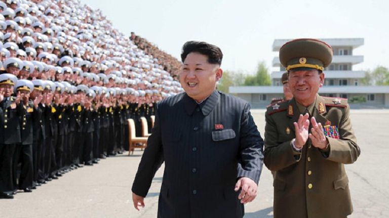 الزعيم الكوري الشمالي كيم جونغ
