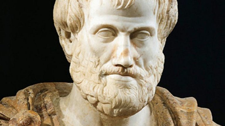 تمثال للفليسوف أرسطو (أرشيفية)