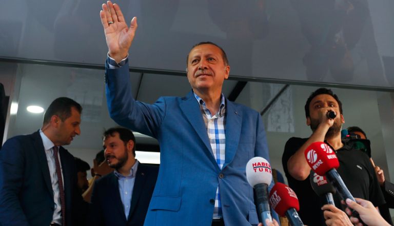 رجب طيب أردوغان أمام حشود اجتمعت في اسطنبول السبت