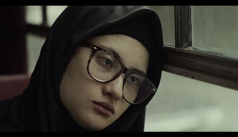 لقطة لبطلة الفيلم الإيراني 
