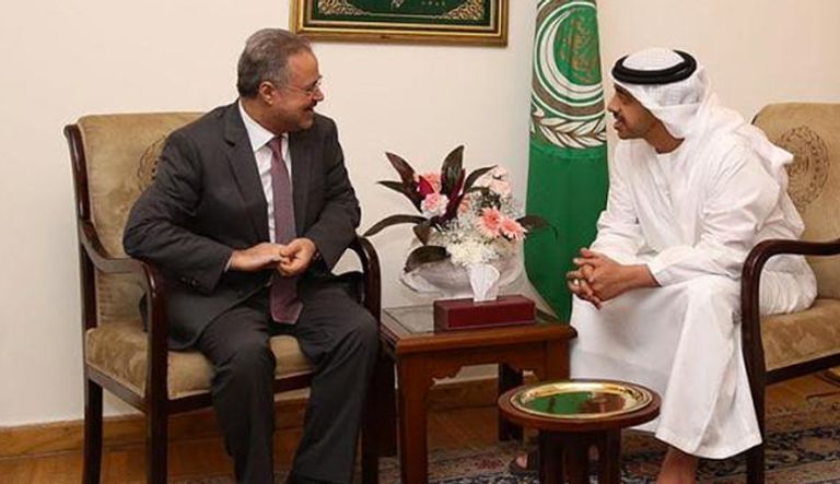 عبدالله بن زايد يلتقي وزير الخارجية اليمني (وام)