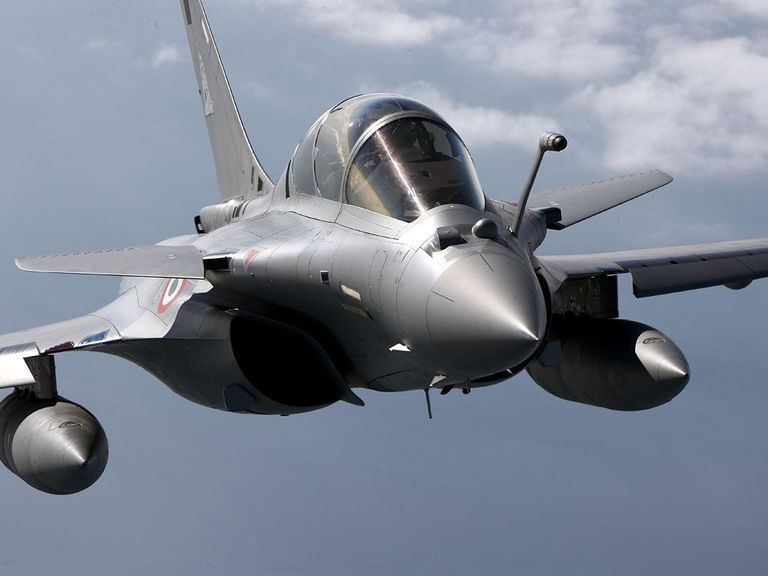سلاح الجو الفرنسي طالب بتخفيض عدد الطلعات الجوية في مناطق نزاع عدة