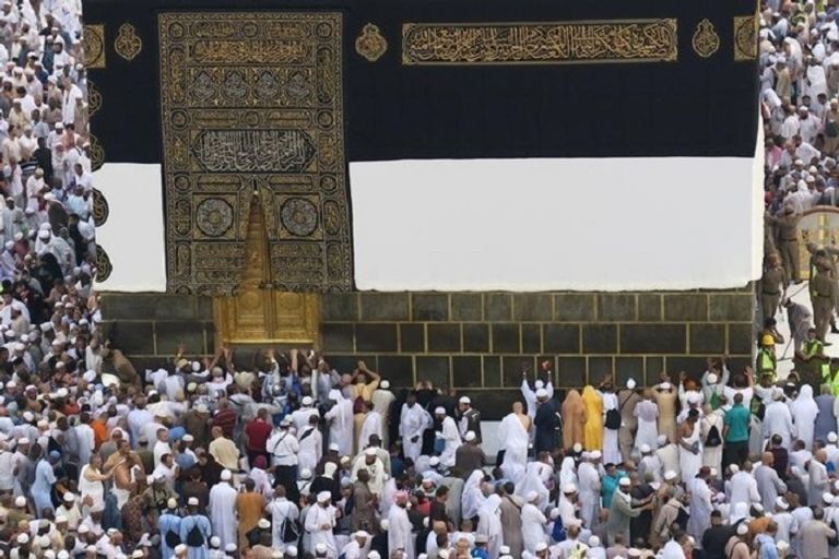 حجاج بيت الله الحرام في مكة المكرمة - رويترز