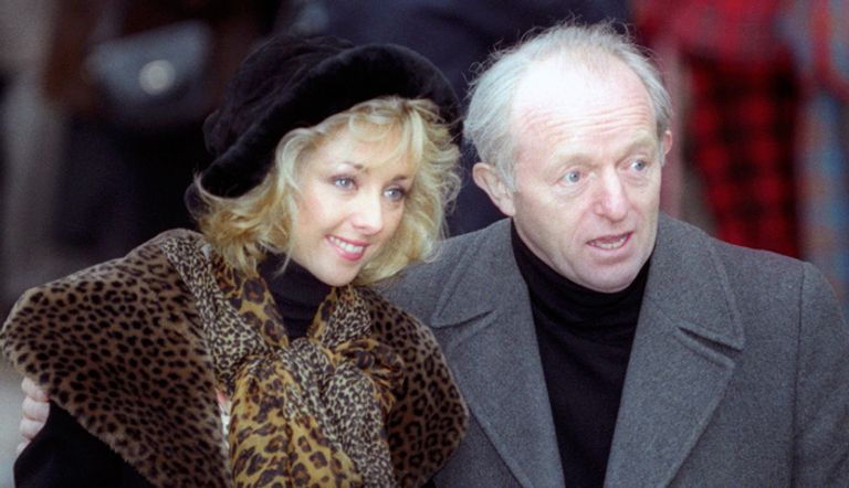 الساحر البريطاني بول دانيلز في آخر صوره مع زوجته ديبي (رويترز)