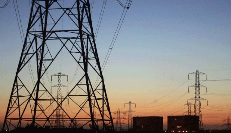 فقراء مصر أكثر الشرائح تضررا من تحرير أسعار الكهرباء 