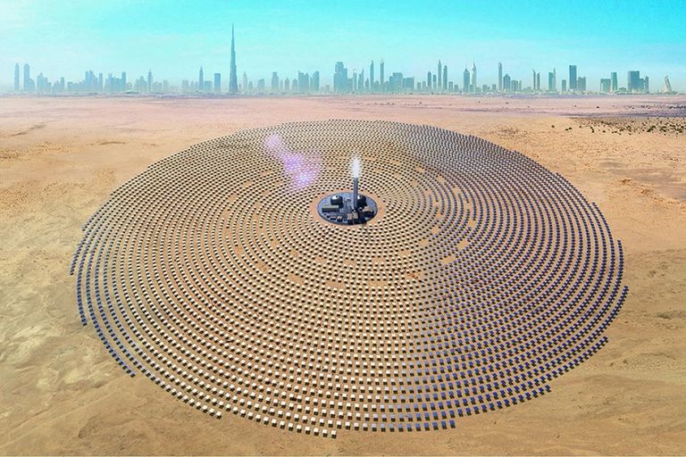  دبي تنشئ أكبر محطة للطاقة الشمسية في العالم