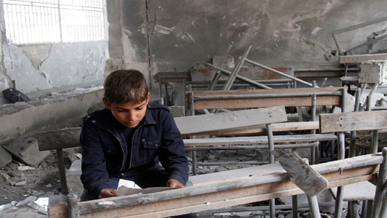 الدمار لم يمنع طلاب حلب من العودة لمدارسهم