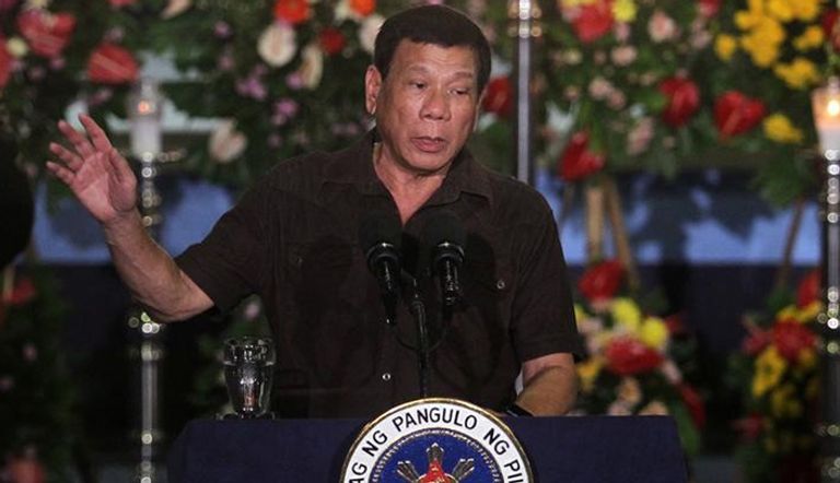 الرئيس الفلبيني رودريجو دوتيرتي يتحدث في دافاو