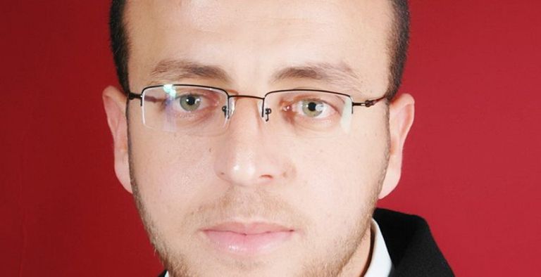 الصحفي محمد القيق المعتقل لدى سلطات الاحتلال الإسرائيلي