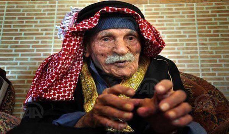 الفلسطيني رجب محمد التوم أكبر معمّر فلسطيني