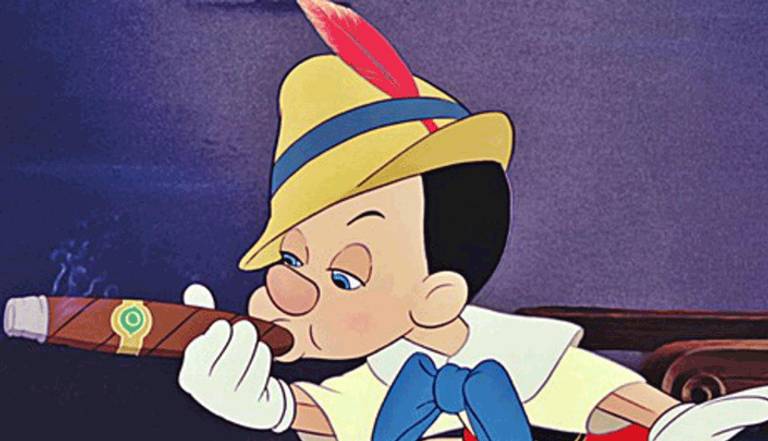 بينوكيو يدخن السيجار في فيلم لديزني عام 1940