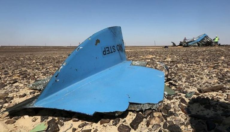 لجنة التحقيق المصرية تنتهي من اصطفاف حطام الطائرة الروسية (رويترز)
