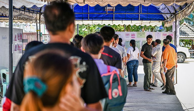 الاستفتاء حول دستور جديد في تايلاند