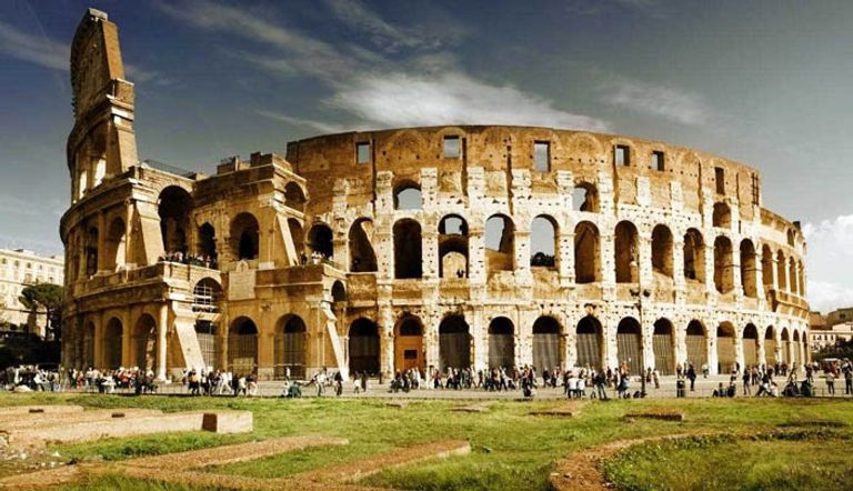 المسرح الروماني الأثري الكولوسيوم