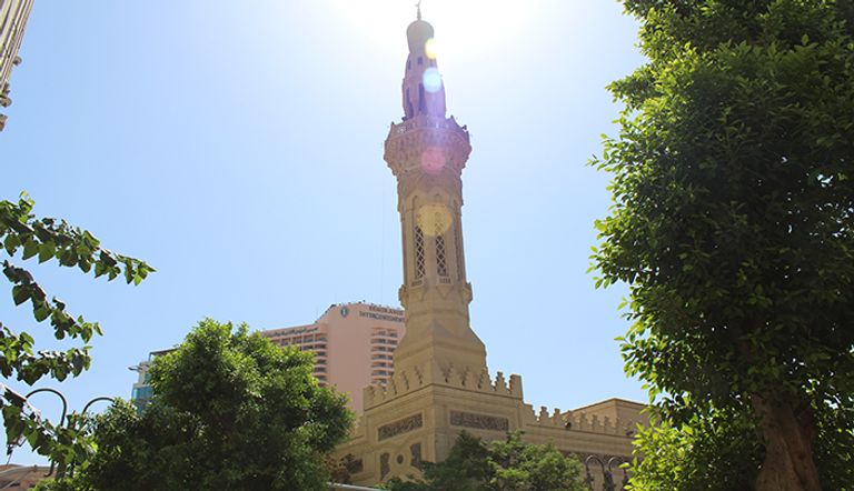 مسجد عمر مكرم