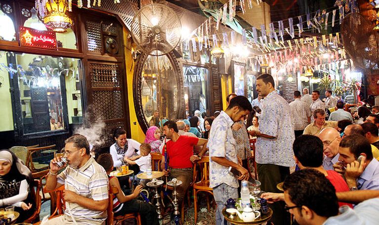 رمضان في مصر له طابع خاص تميزه تجمعات الأسر