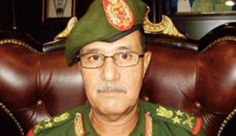 عصمت عبدالرحمن وزير الداخلية السوداني