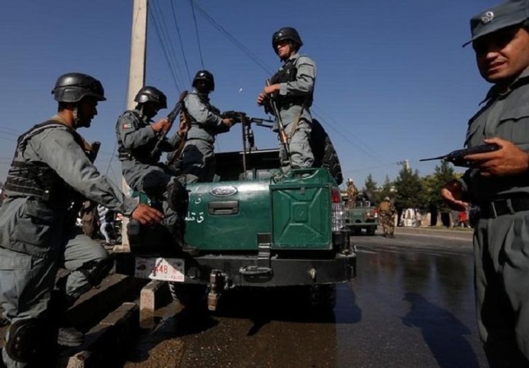 رجال شرطة أفغان في كابول - رويترز