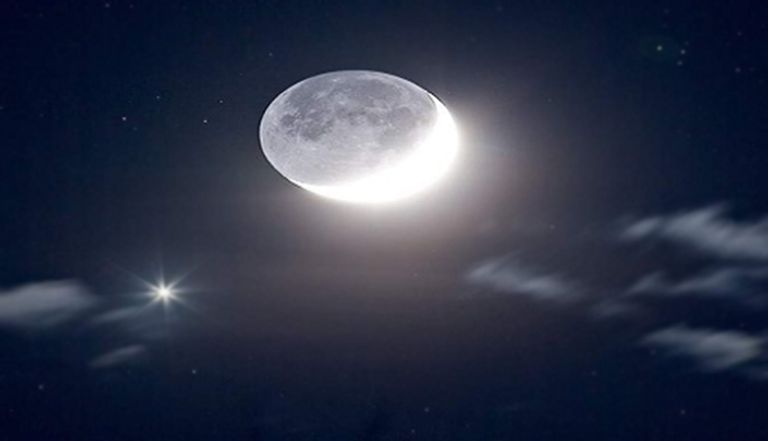 اقتران القمر مع المشترى ظاهرة ينتظرها عشاق الفلك