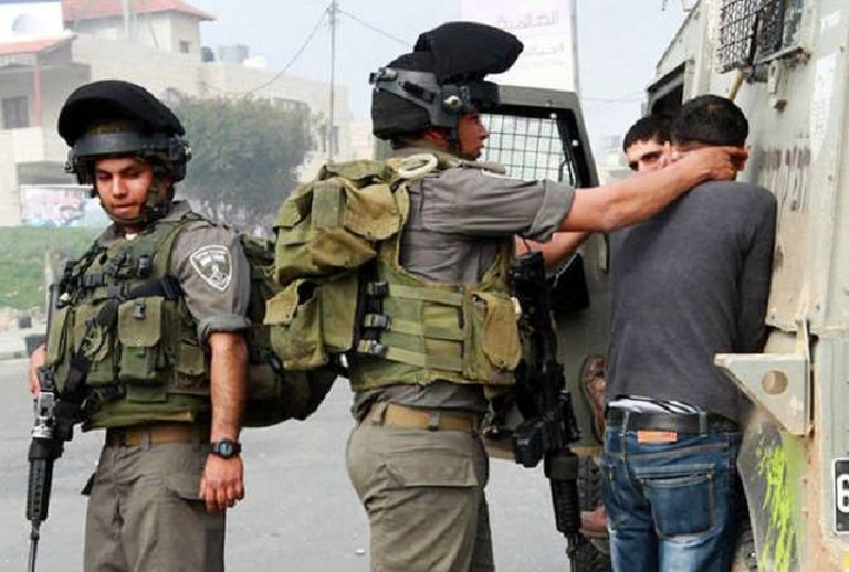 حملة دهم إسرائيلية واسعة في الضفة الغربية تسفر عن اعتقال 21 فلسطينيًّا على الأقل