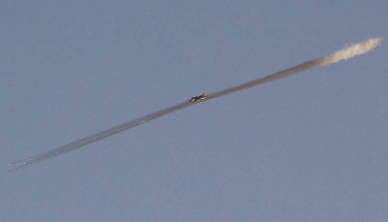طائرة تابعة للجيش السوري تنفذ غارة