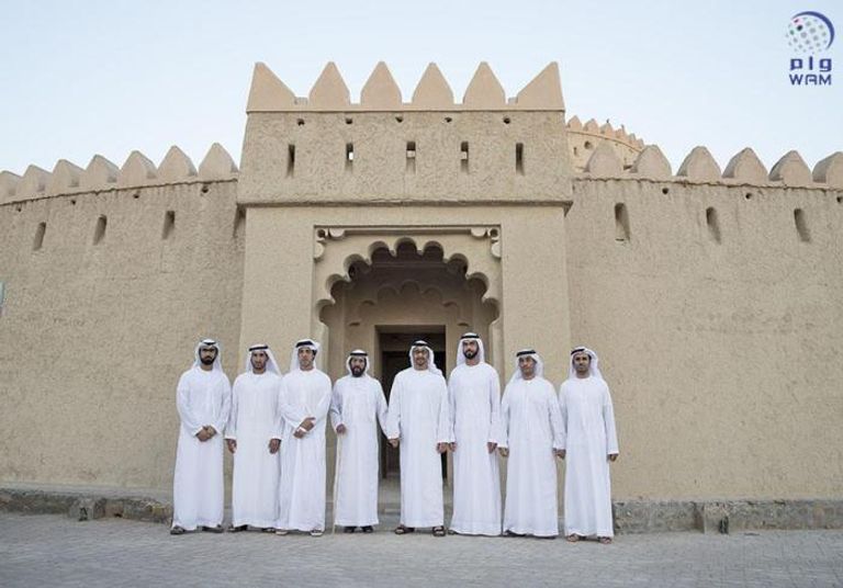 الشيخ محمد بن زايد آل نهيان أثناء الزيارة التفقدية