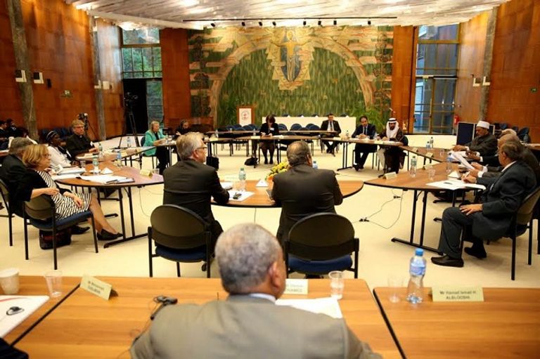 الإمام الأكبر يلقي كلمته التي دعا فيها لتدشين مشروع إنساني متكامل لنشر السلام