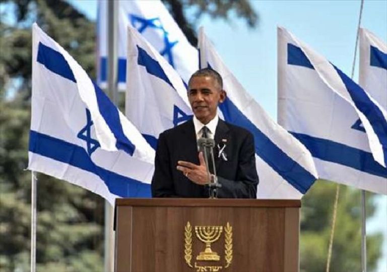 رويتان متناقضتان لتشبيه أوباما لبيريز بنيلسون مانديلا أوباما خلال جنازة شيمون بيريز