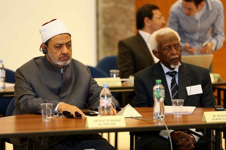 شيخ الأزهر والأمين العام لمجلس الكنائس العالمي القس أولاف فايكس تفايت