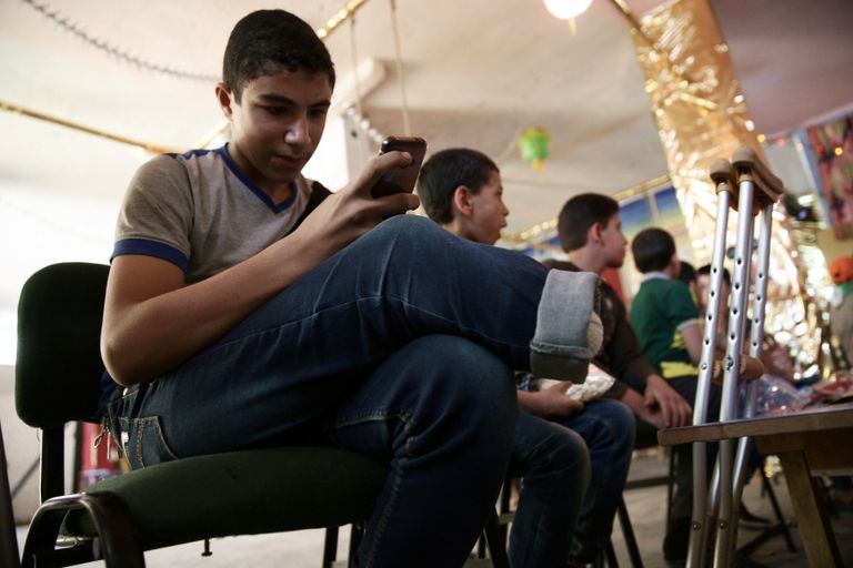 ليس من الضروري أن تكون طبيبا نفسيا لتمنع إنسانا من الانتحار