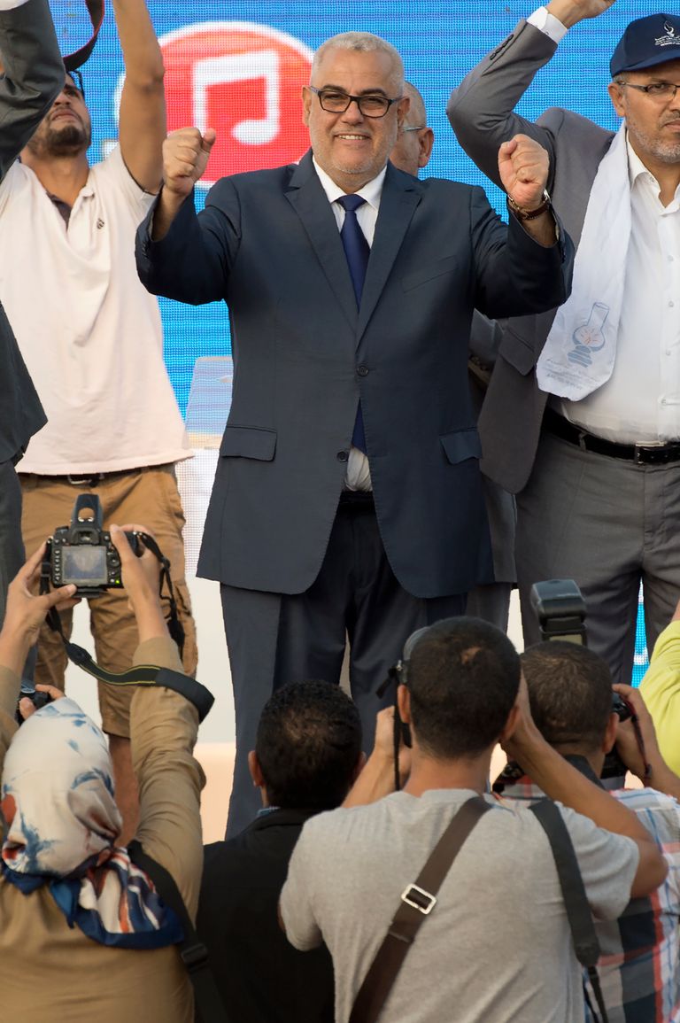 عبد الإله بن كيران مواطن مغربي يدلي بصوته