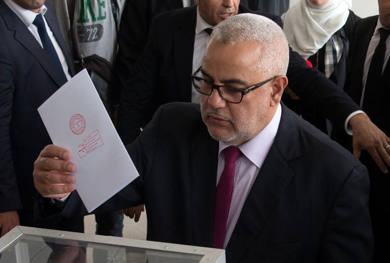 عبد الإله بن كيران يدلي بصوته في الانتخابات