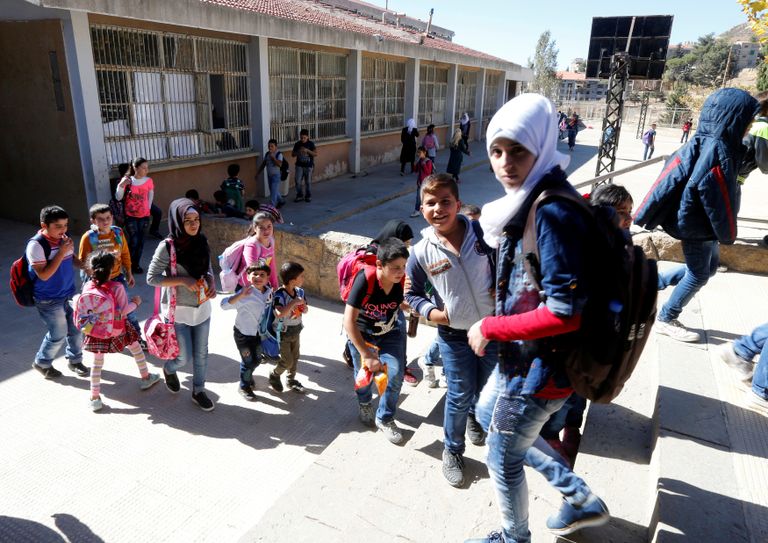 أطفال من اللاجئين السوريين في فصل بإحدى مدارس جبل لبنان