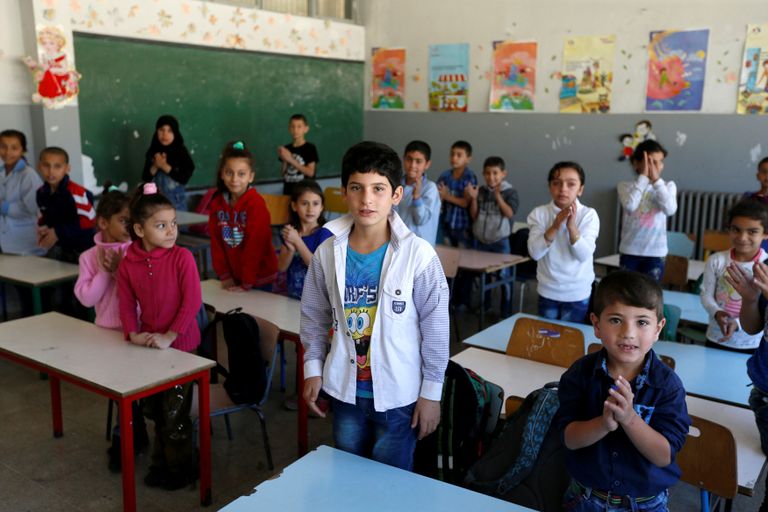 أطفال من اللاجئين السوريين في فصل بإحدى مدارس جبل لبنان