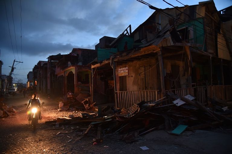 آثار الإعصار ماثيو