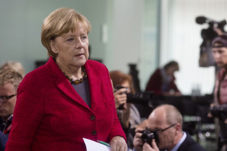 بخاري وميركل