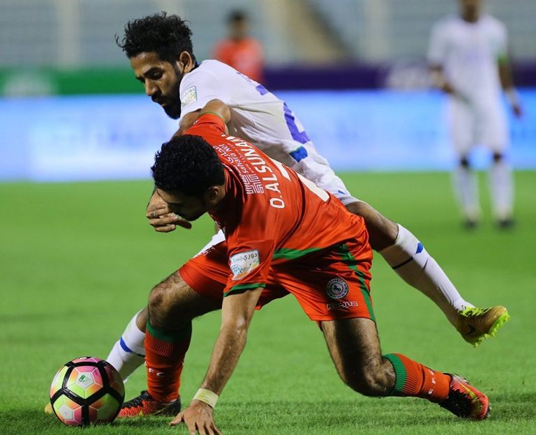 من مباراة الفتح والاتفاق من مباراة الخليج والشباب