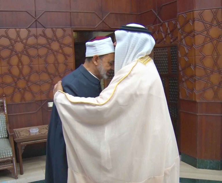 شيخ الأزهر خلال استقباله السفير الإماراتي بالقاهرة