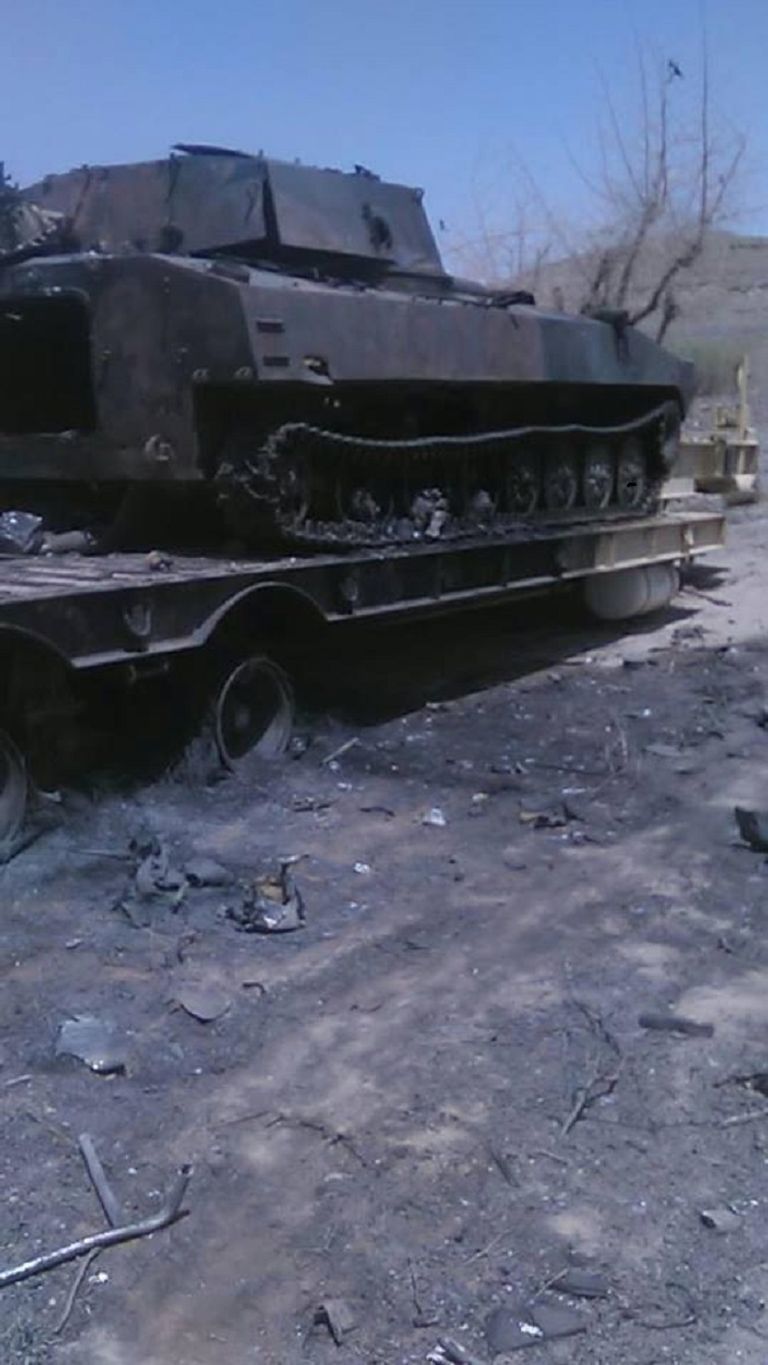 أسلحة الحوثي مدمرة على الحدود