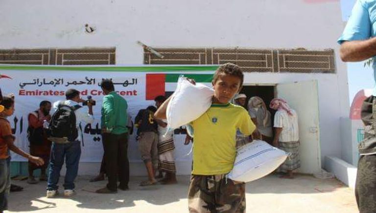 مساعدات الهلال الأحمر الإماراتي في أبين اليمنية