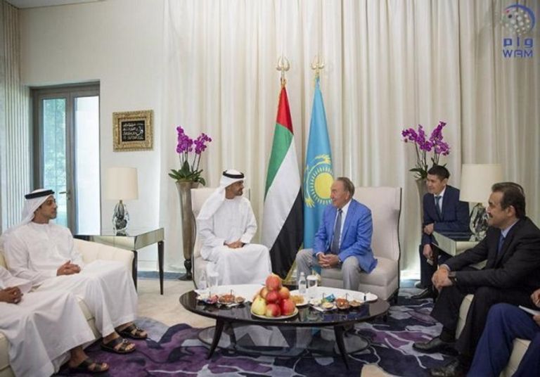 الشيخ محمد بن زايد آل نهيان يلتقي الرئيس نور سلطان نزارباييف رئيس جمهورية كازاخستان